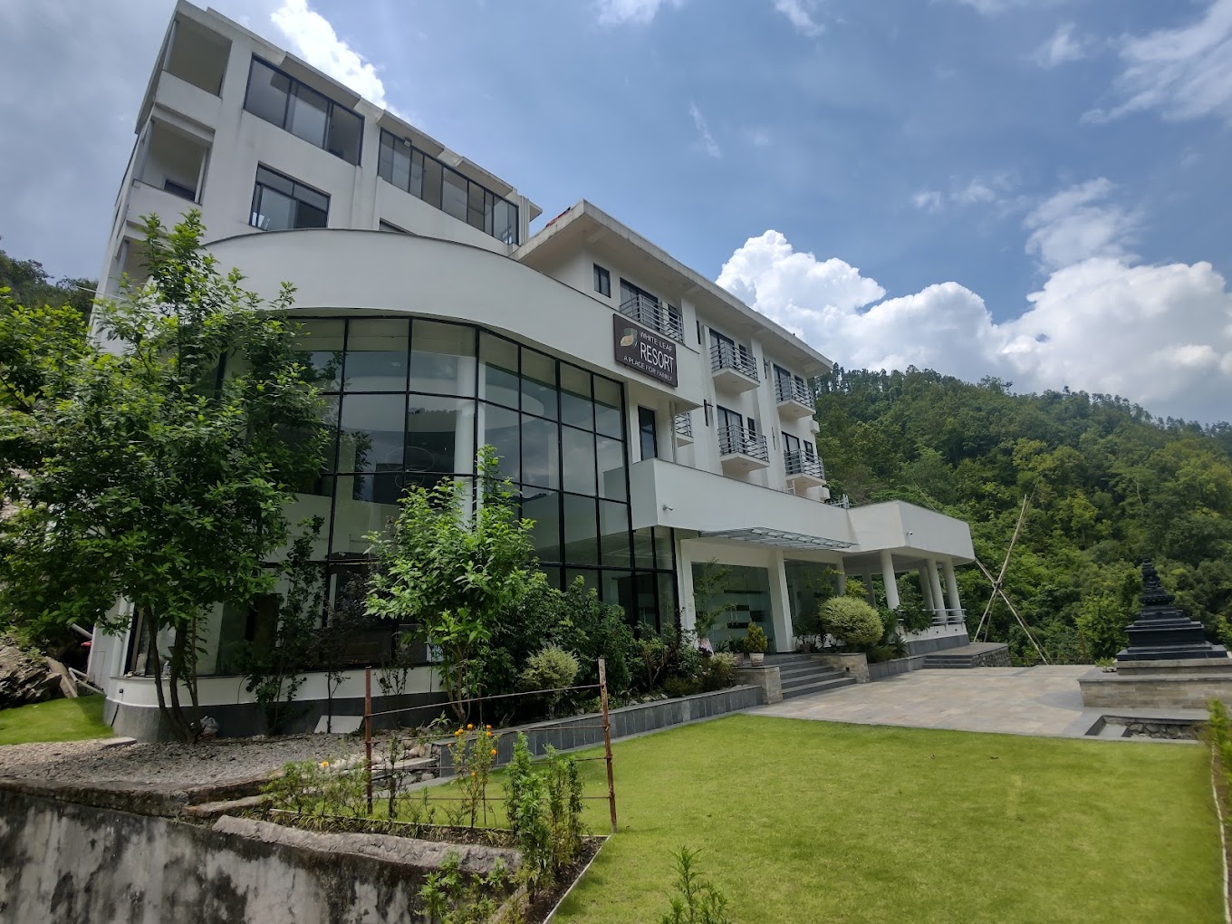 White Leaf Hotel Kadambas